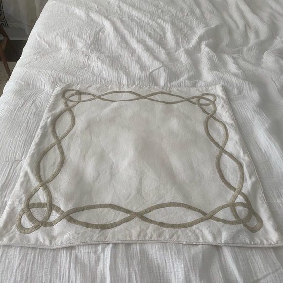 1 white Williams And Sanoma pillow case20 1/2 X21 - Picture 7 of 9